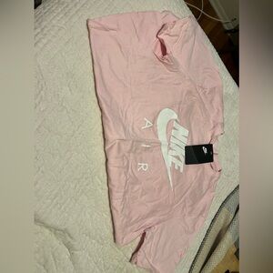Nike pink size medium T shirt BNWT